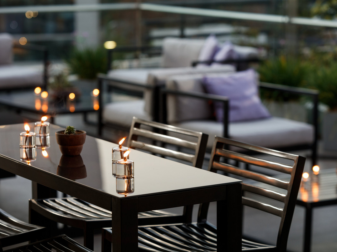 Courtyard by Marriott Santiago Las Condes主图