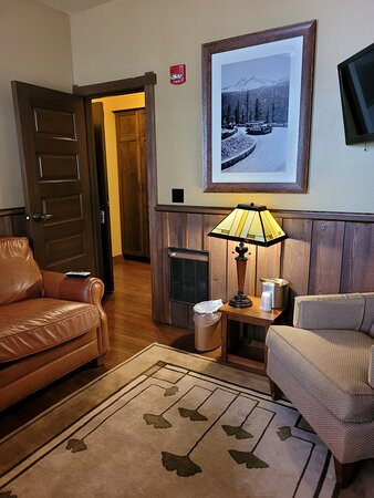 Lake McDonald Lodge主图