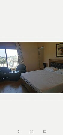 Oak Hills Hotel主图