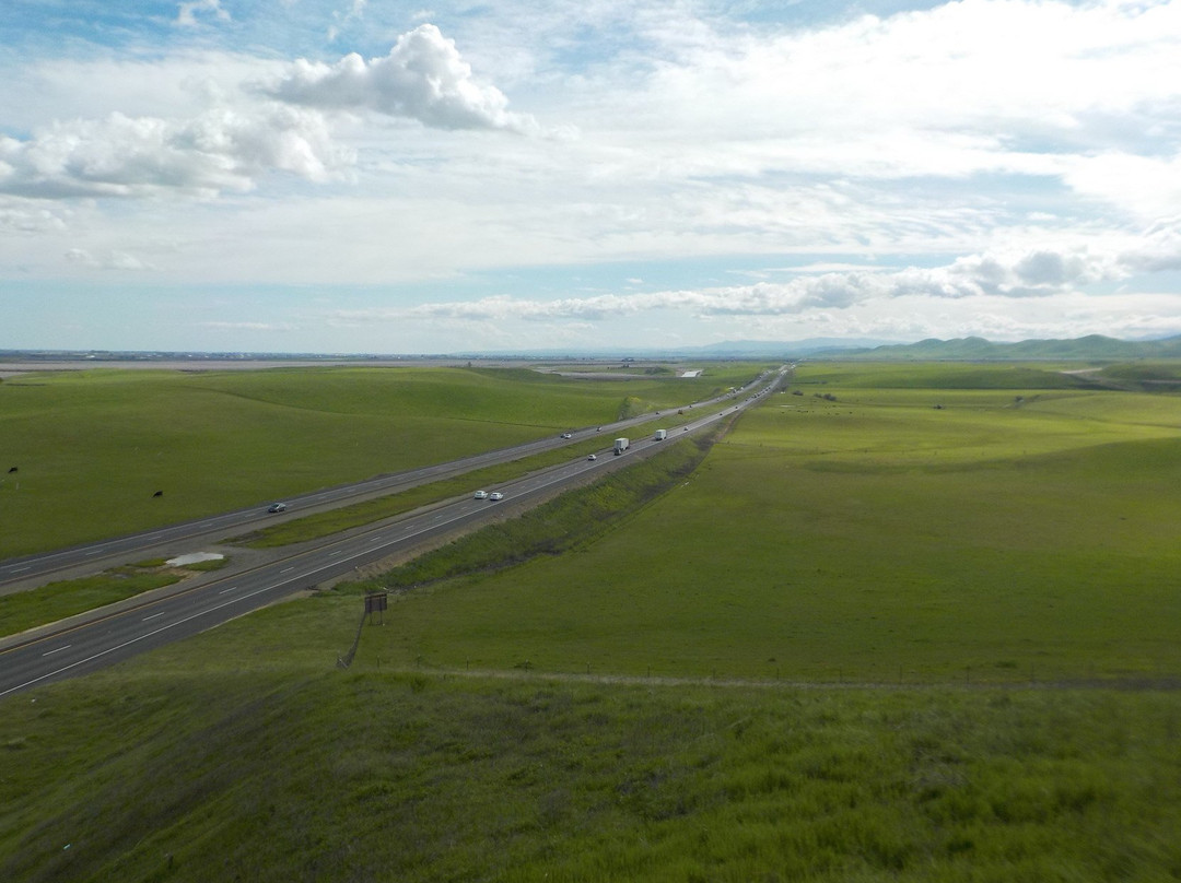 洛斯巴诺斯旅游景点-California Aqueduct Vista Point