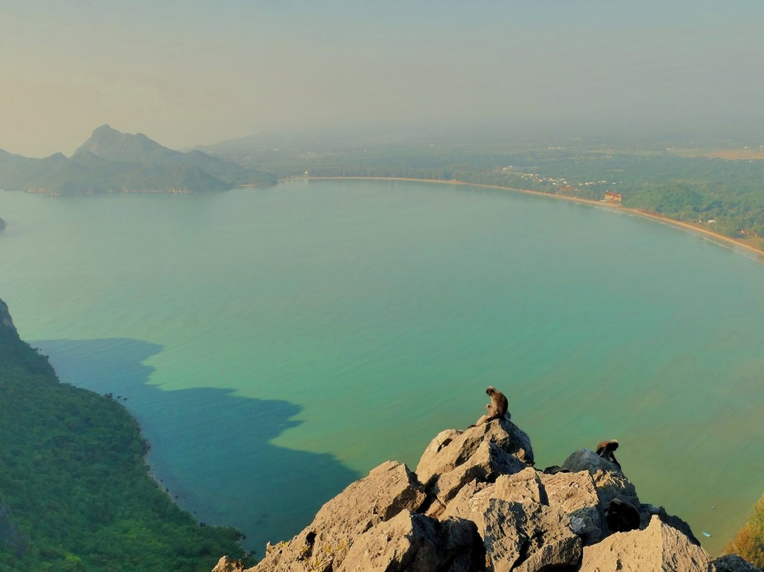 班武里旅游景点-Lom Muak Mountain