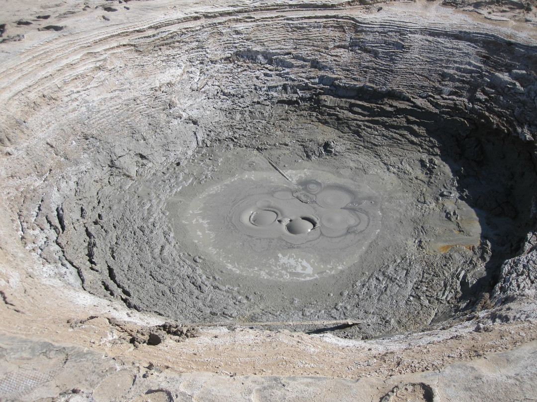 Salton Sea Mud Volcanoes景点图片