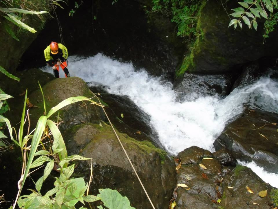 Montañismo y Canyoning Antioquia