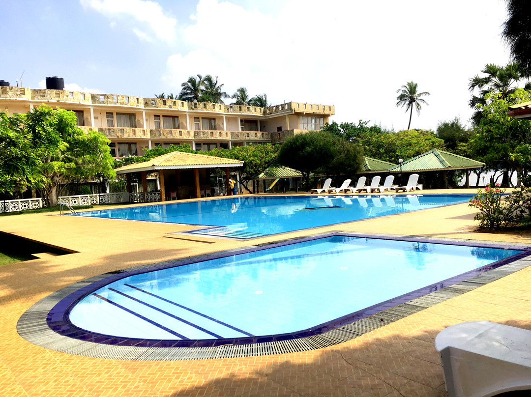 池拉城市酒店主图