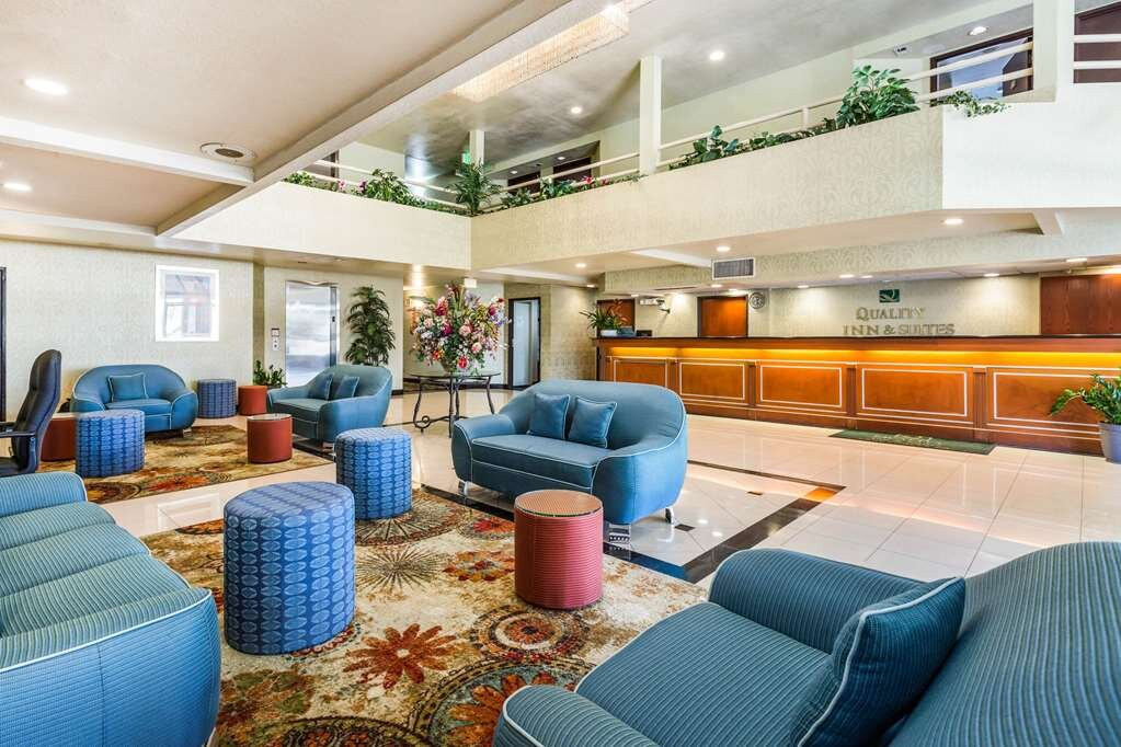 Comfort Inn & Suites Irvine Spectrum主图