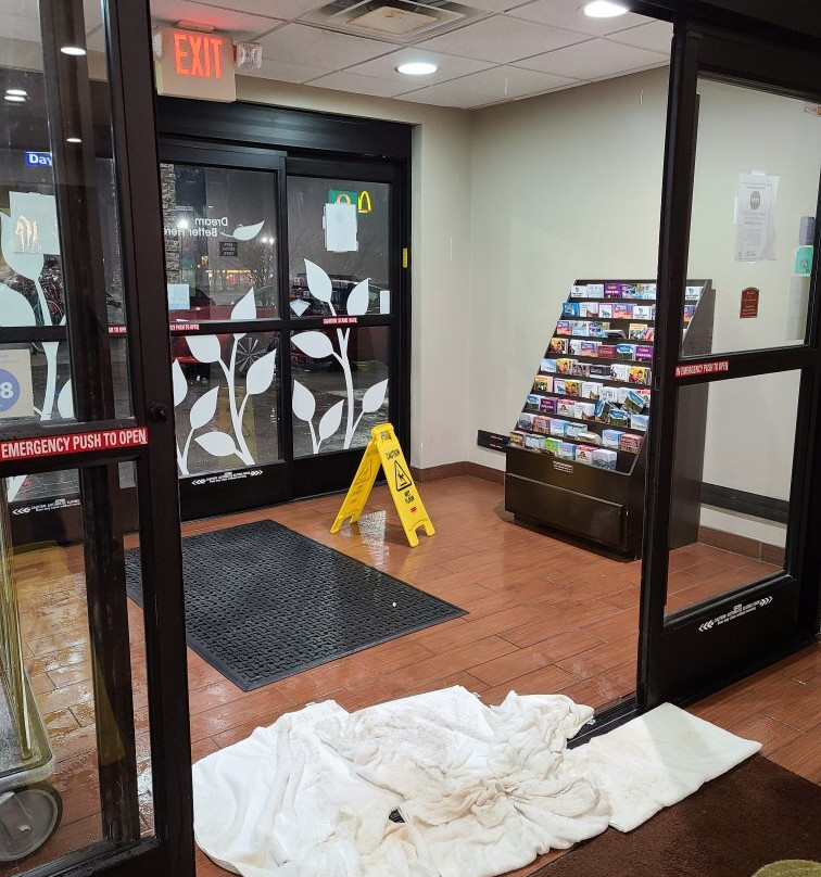 Sleep Inn & Suites Fort Campbell主图