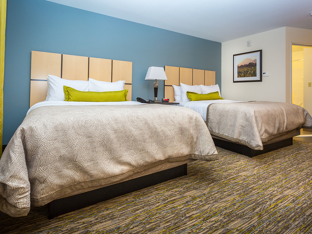 Candlewood Suites Sidney by IHG主图