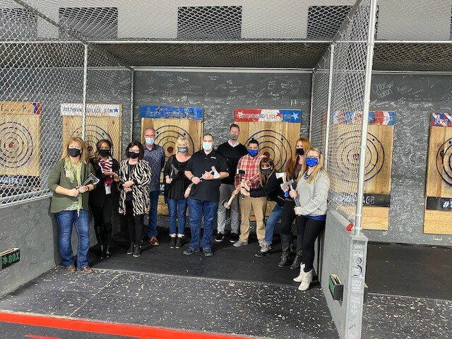 The Axe Throwing Place景点图片