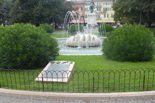 Fontana delle Alpi-维罗纳必去景点