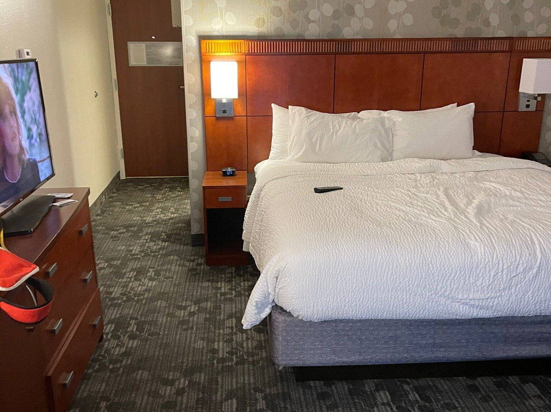 Courtyard by Marriott Birmingham Homewood主图