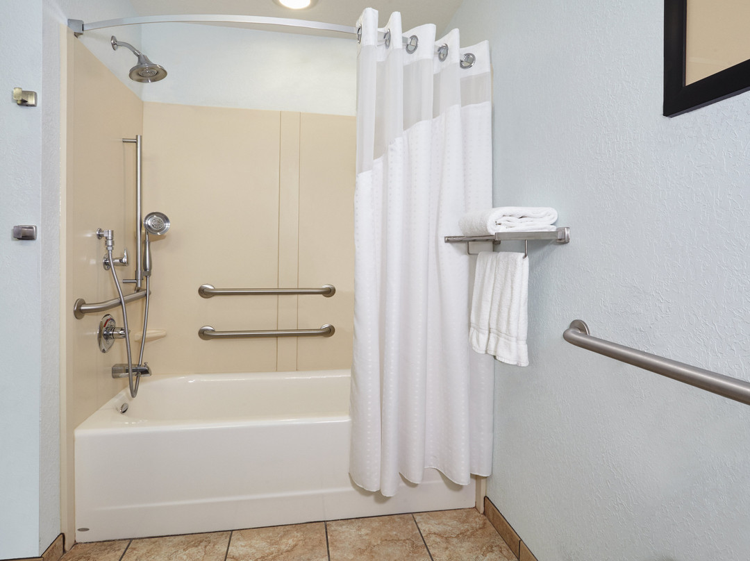 Holiday Inn Express & Suites Pekin (Peoria Area) by IHG主图