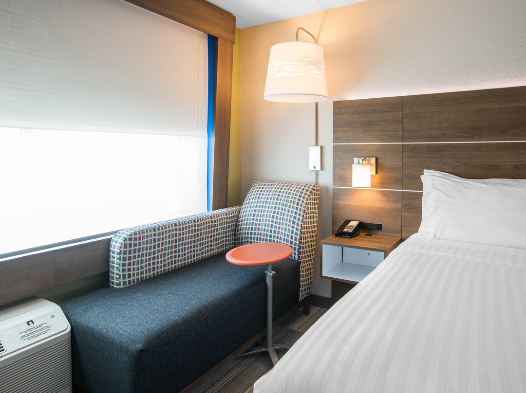 Holiday Inn Express & Suites Ludington by IHG主图