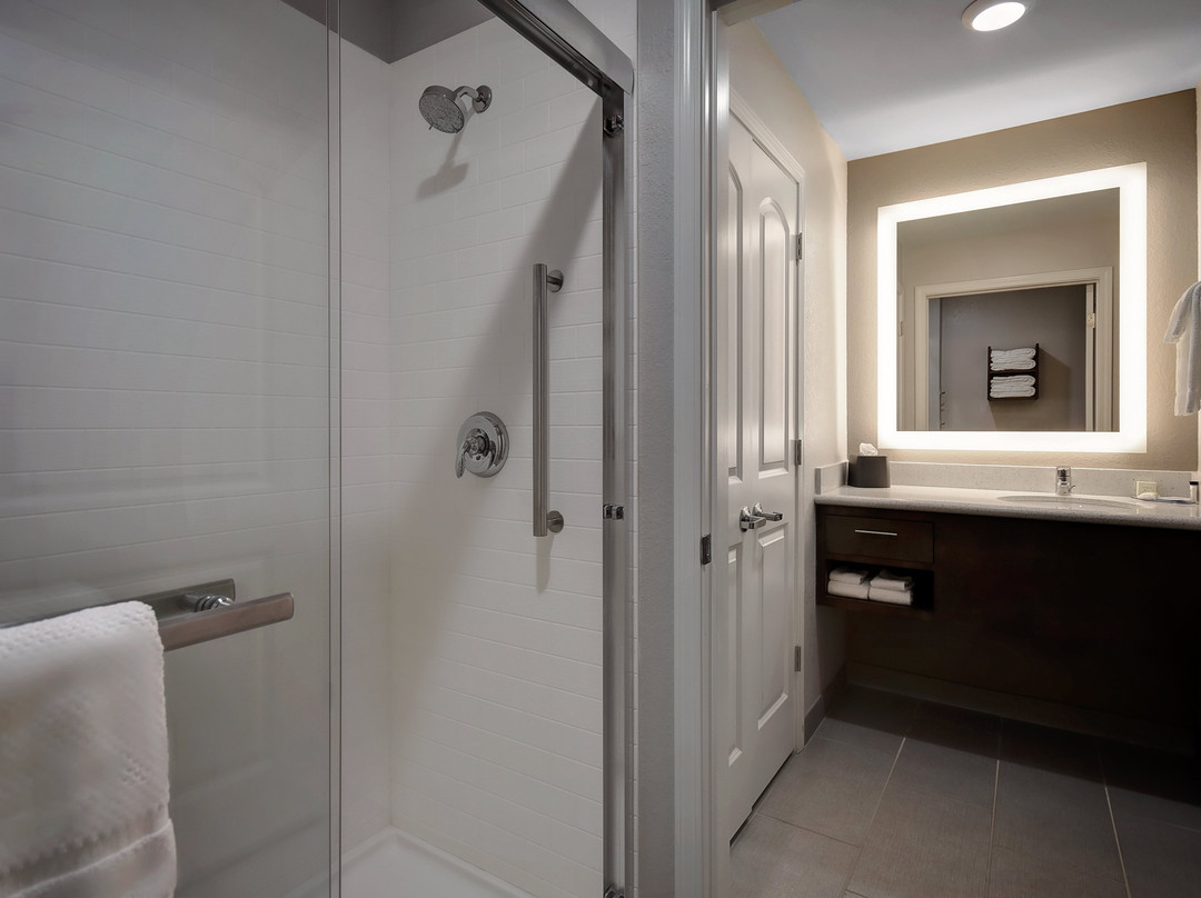 Staybridge Suites Holland By IHG主图