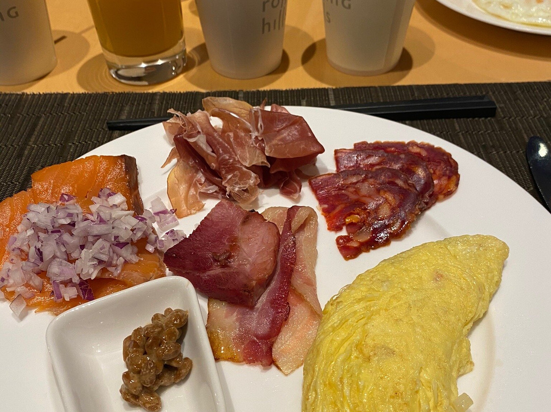 起伏丘陵酒店主图