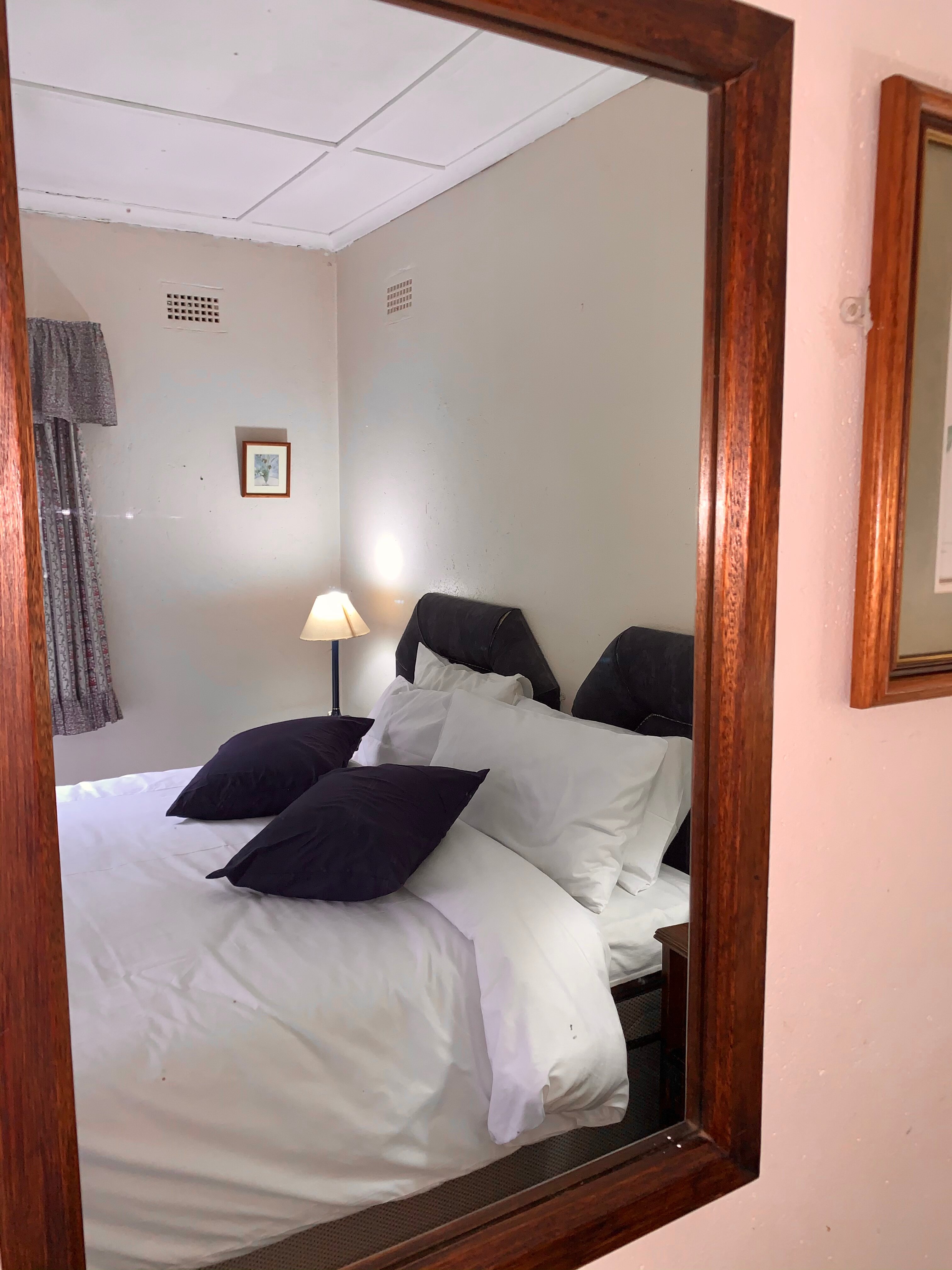Pine Tree Inn-官方
