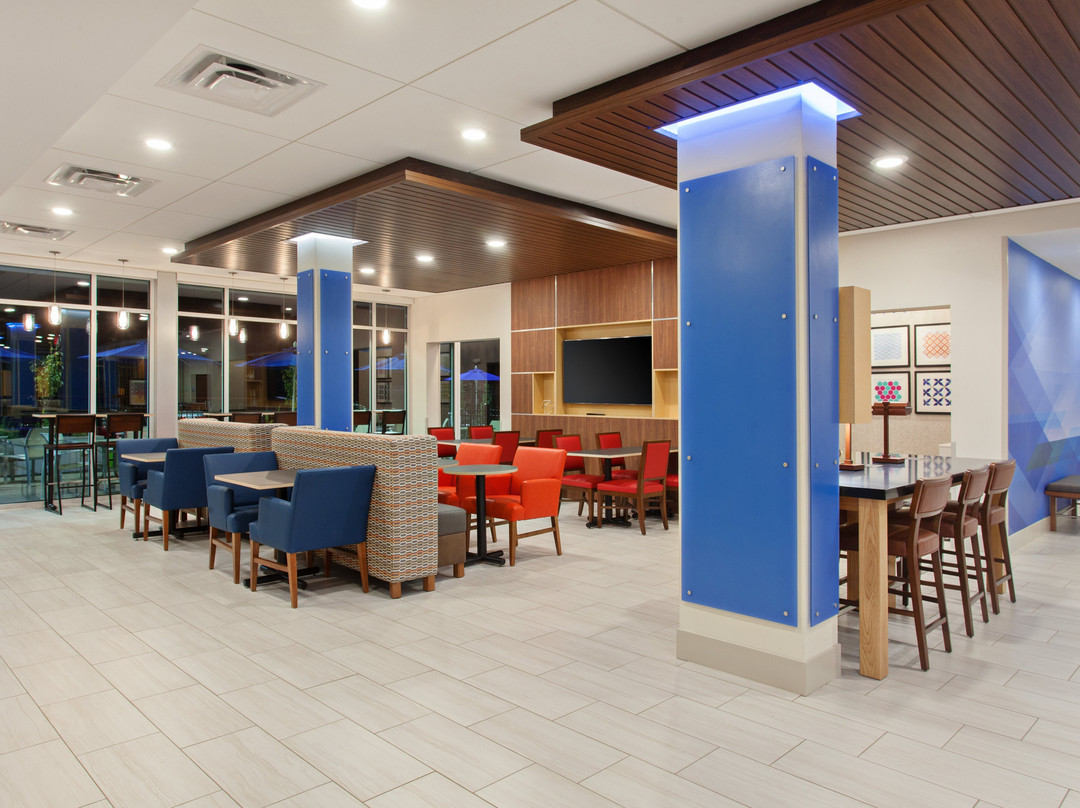 Holiday Inn Express & Suites Moses Lake By IHG主图