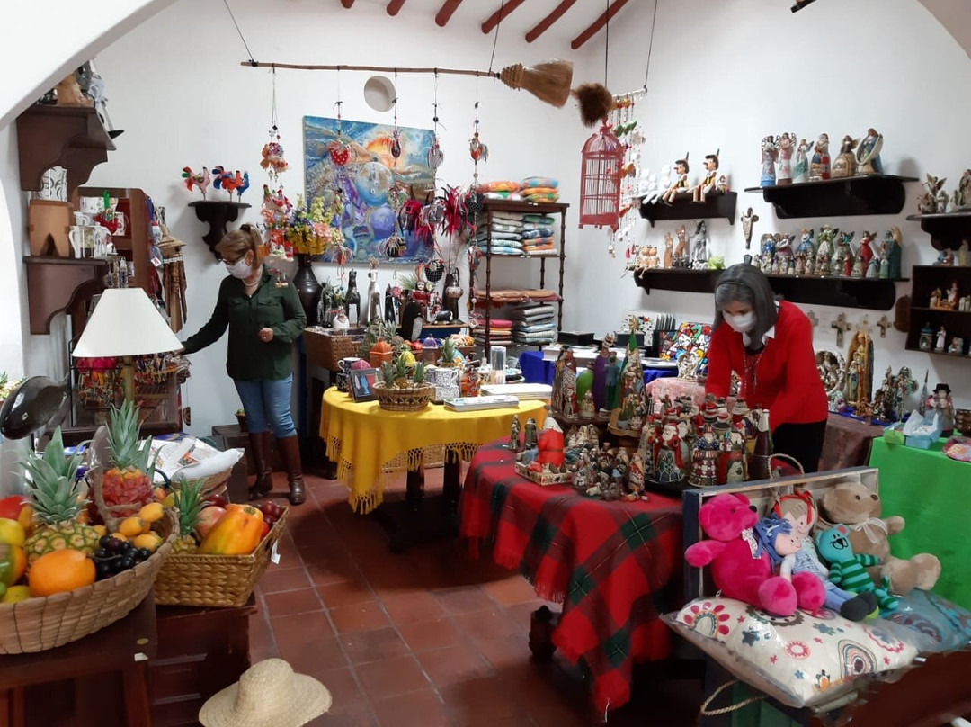 San Bendito-莱瓦镇必去景点