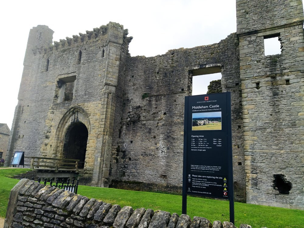 Middleham Castle景点图片