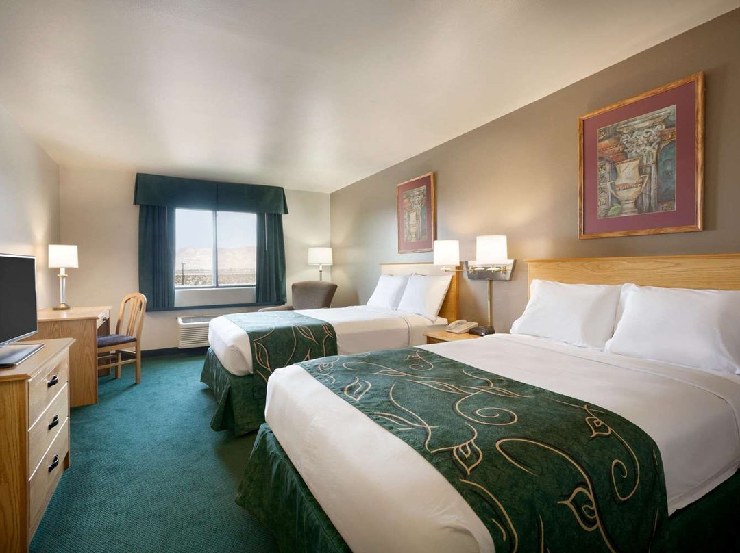 Travelodge by Wyndham Yermo主图