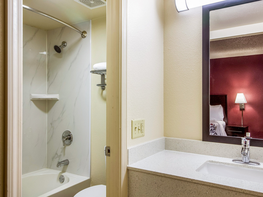 Red Roof Inn Houston East - I-10主图