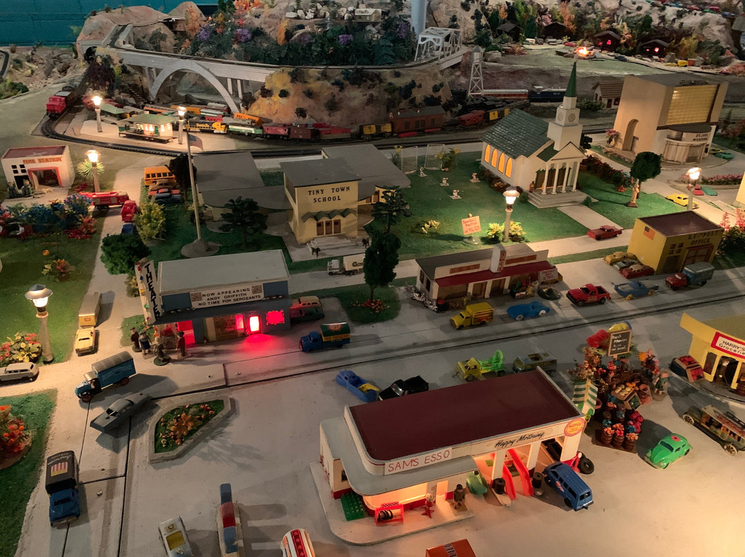 Tiny Town景点图片