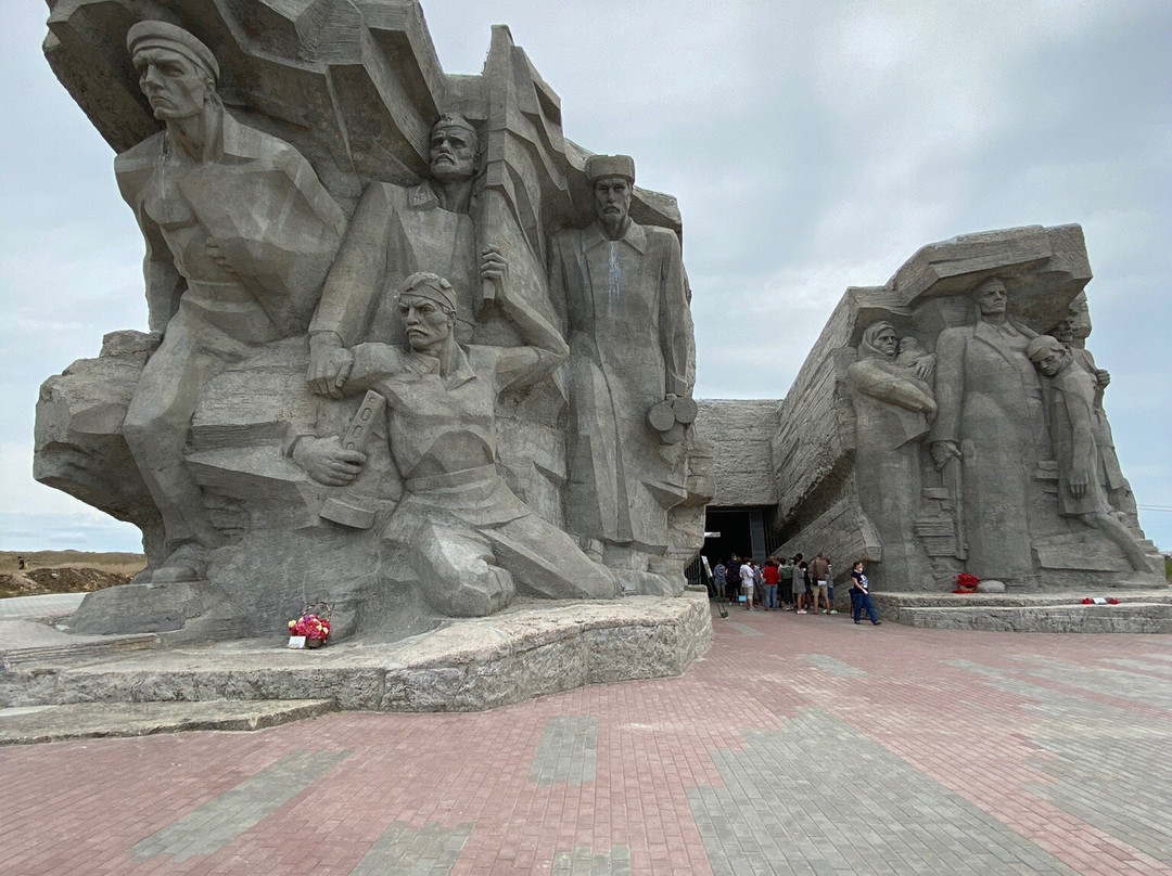 Adzhimushkay Quarry-Kerch必去景点