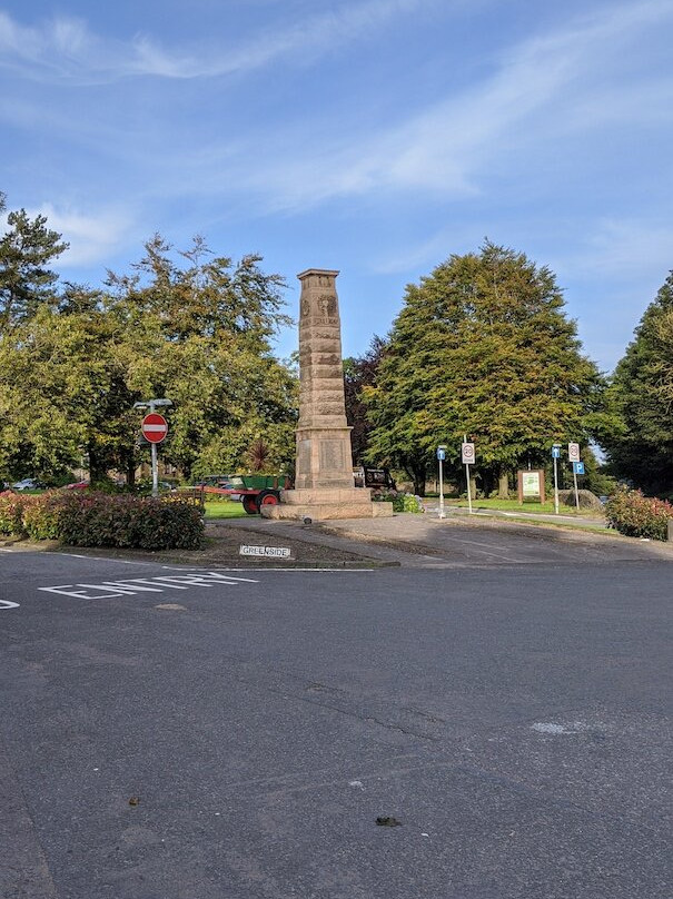 Leslie War Memorial-Leslie必去景点