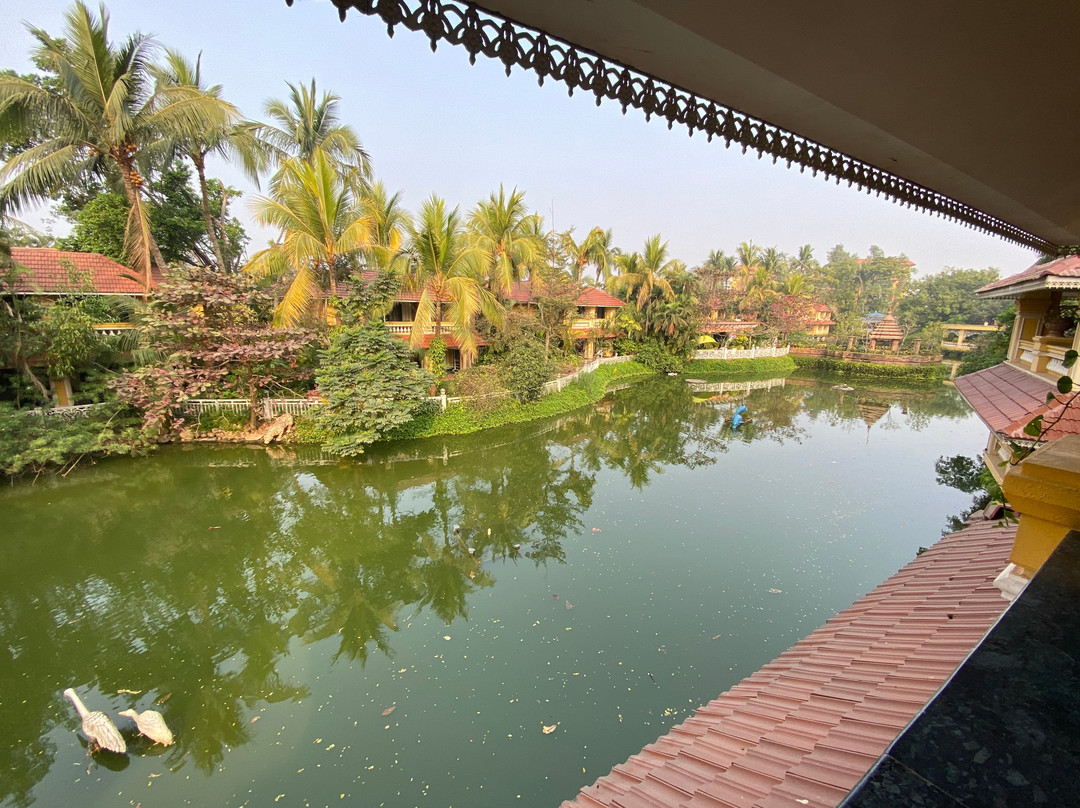 梅菲尔礁湖酒店主图