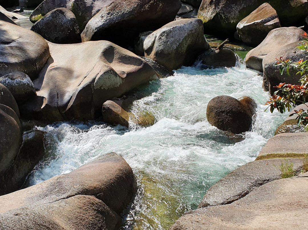 Boulders Gorge Lookout-Babinda必去景点