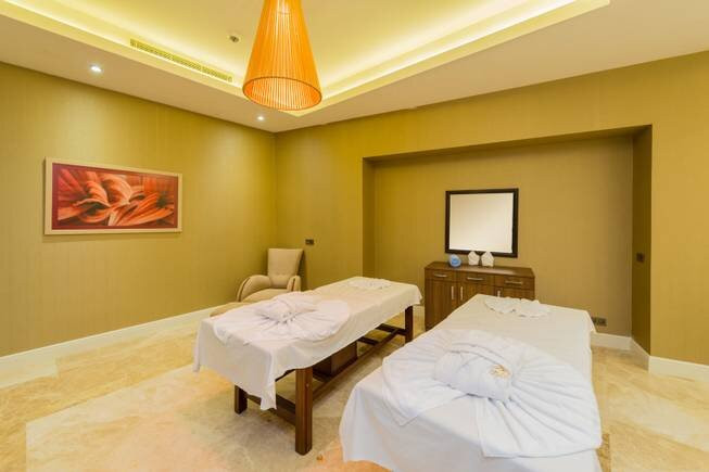 Golden Oaks Spa & Massage景点图片