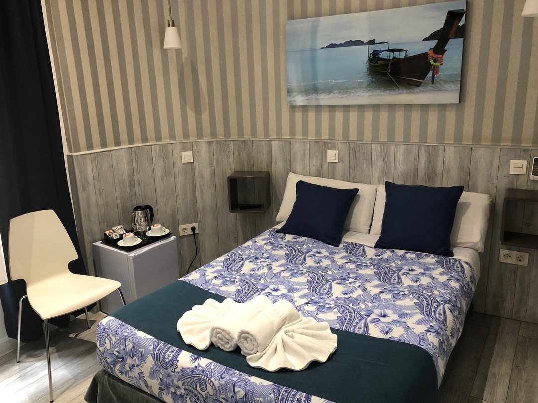 马德里大街旅馆主图