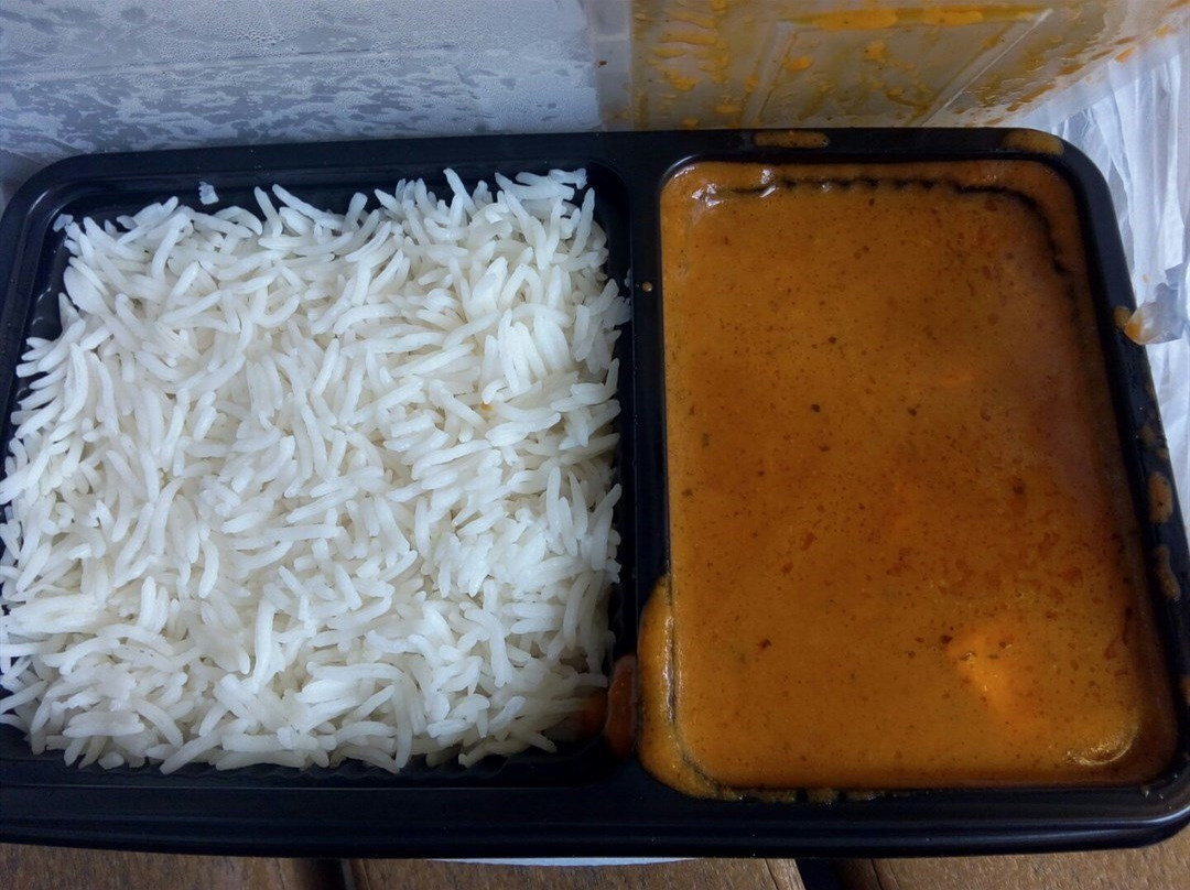 哈比斯烧肉串和咖喱