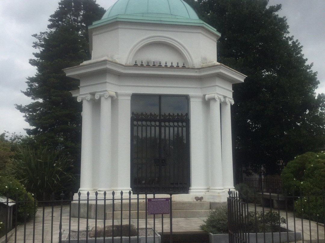 Robert Burns Mausoleum景点图片