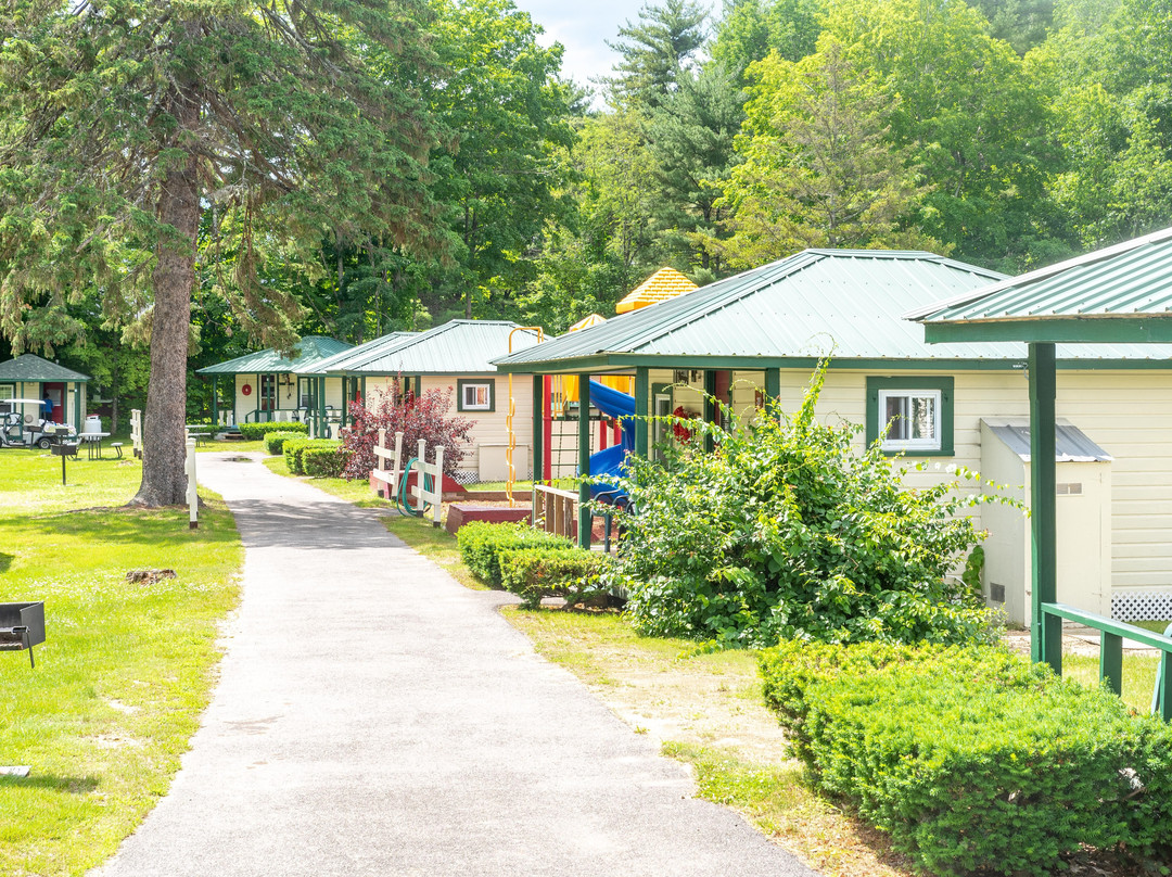 Perry's Motel & Cottages主图