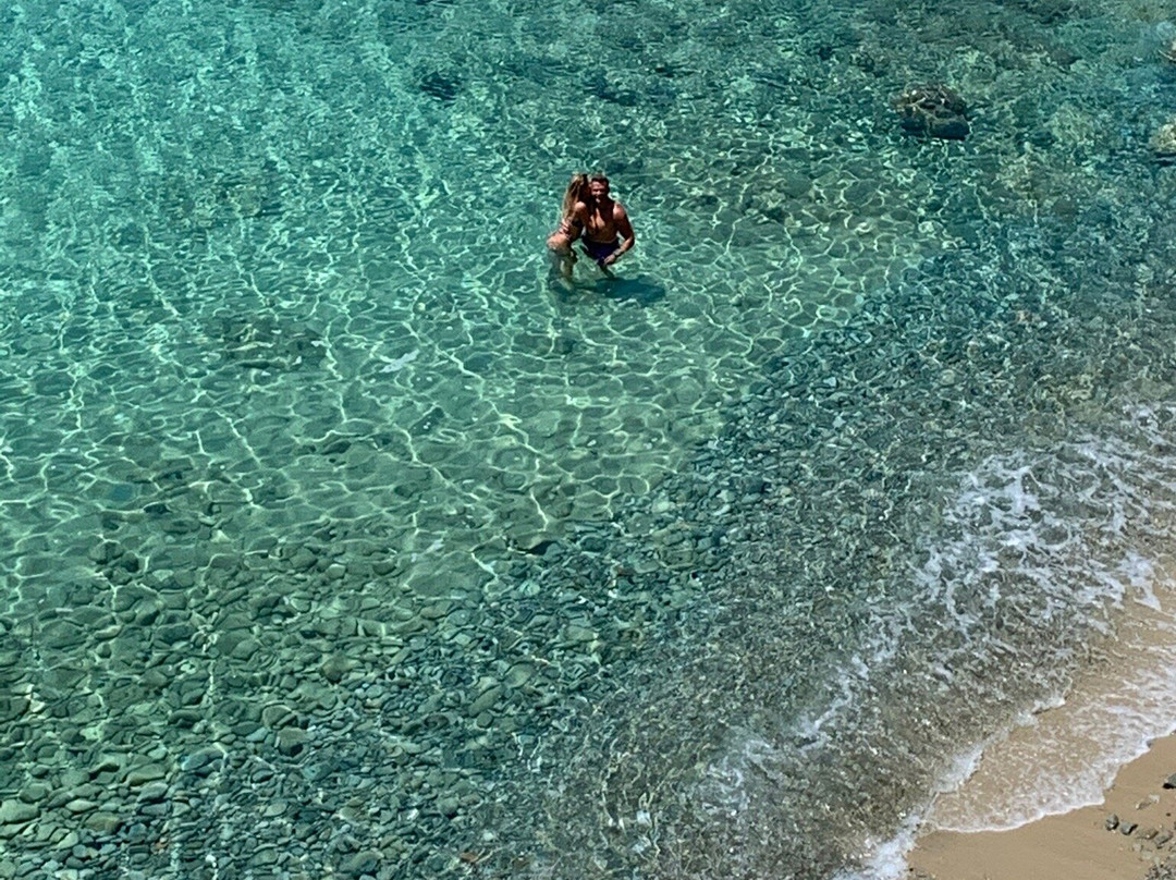 Azolimnos Beach景点图片