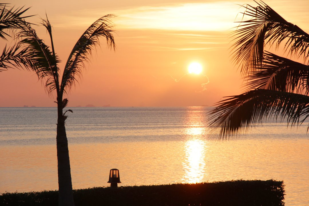 Baan Jai Dee Beach Front Hotel主图