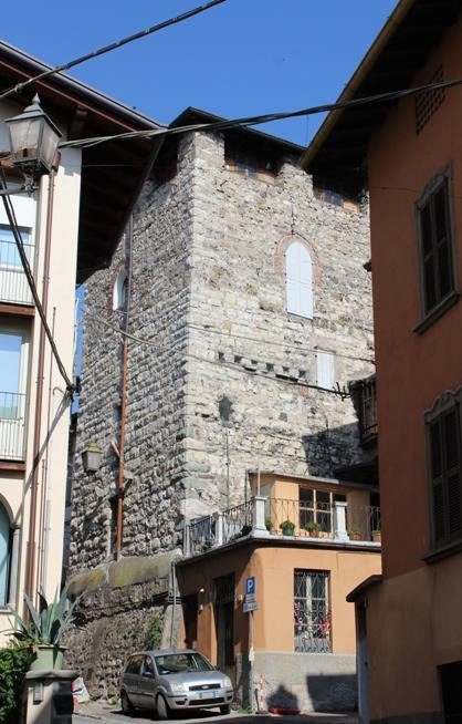 Torre degli Alghisi-洛韦雷必去景点