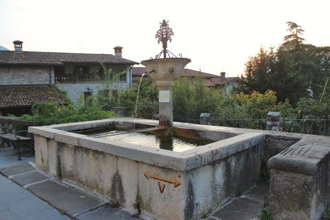 Fontana Lavatoio景点图片