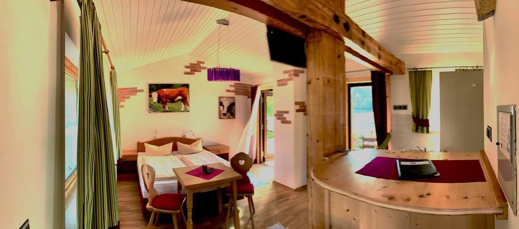 Die Kuh am See主图