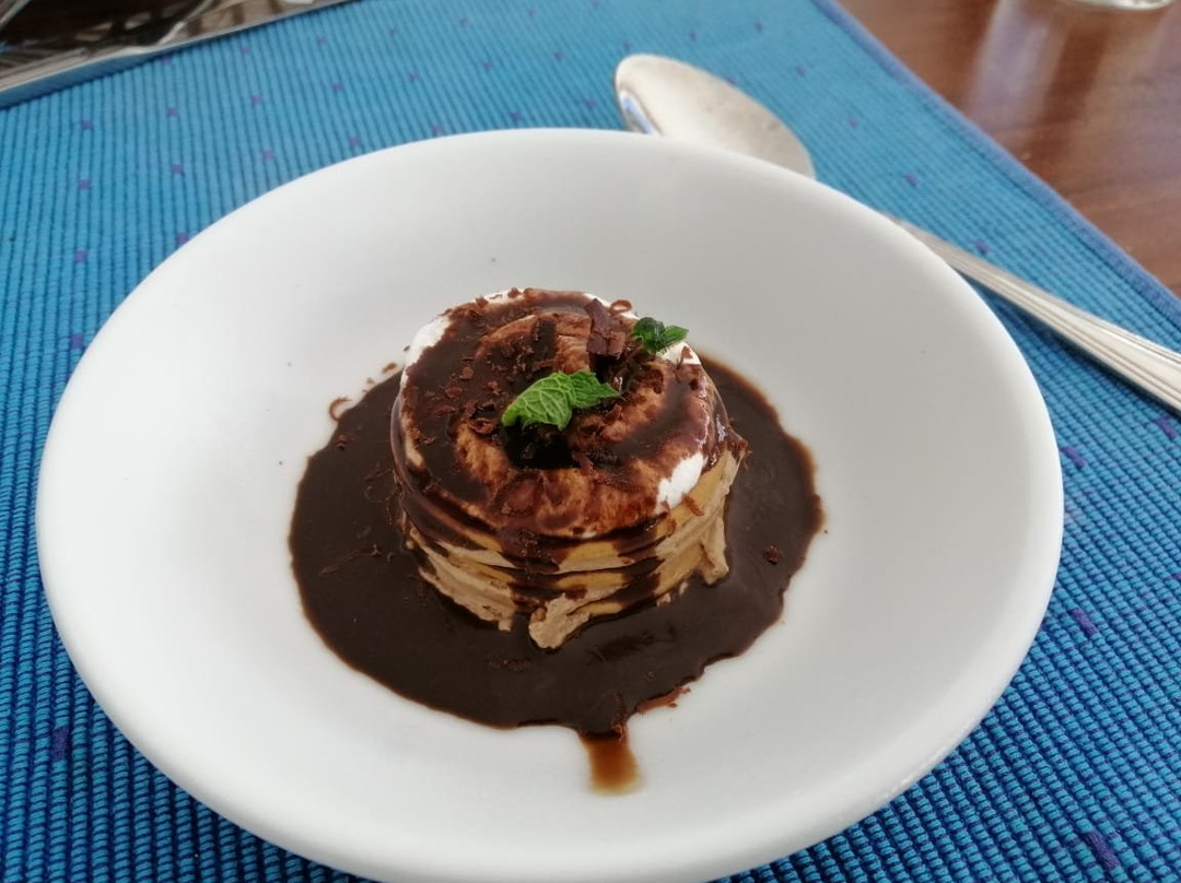 The Blue Wave Hotel主图