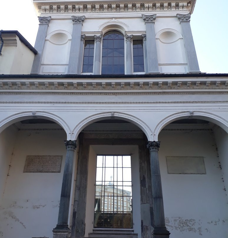 Ex Chiesa di Santa Croce-韦尔切利必去景点
