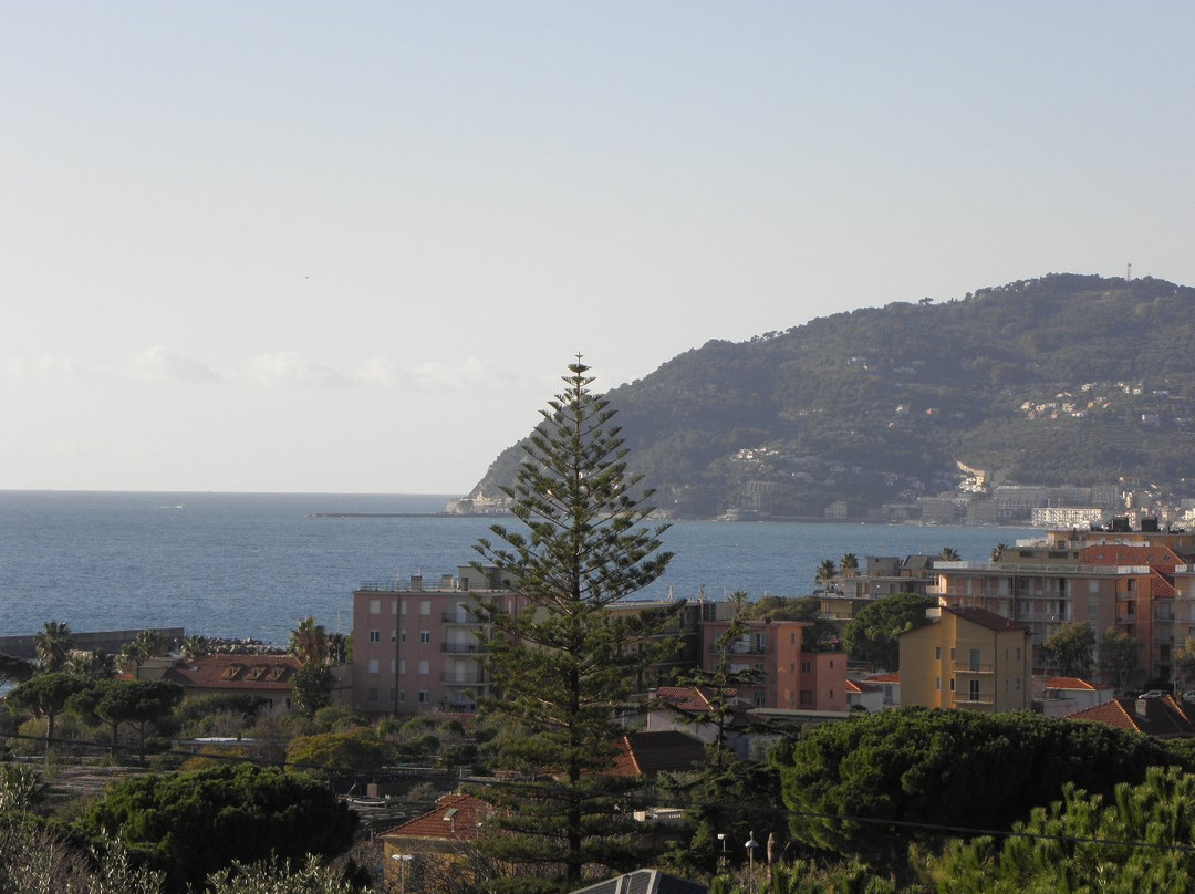 Chiesa di San Nicola da Tolentino-Cervo必去景点