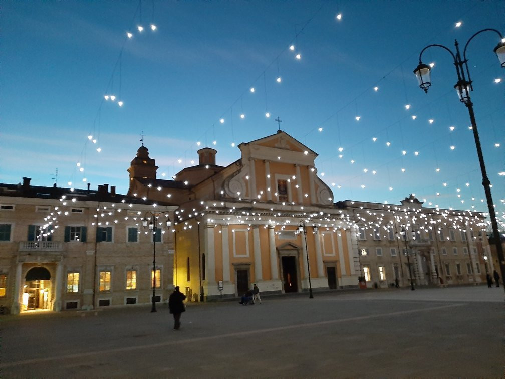 Piazza Garibaldi di Senigallia-塞尼加利亚必去景点