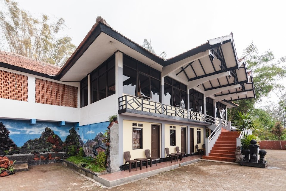 OYO 1852 Intan Bromo Homestay主图
