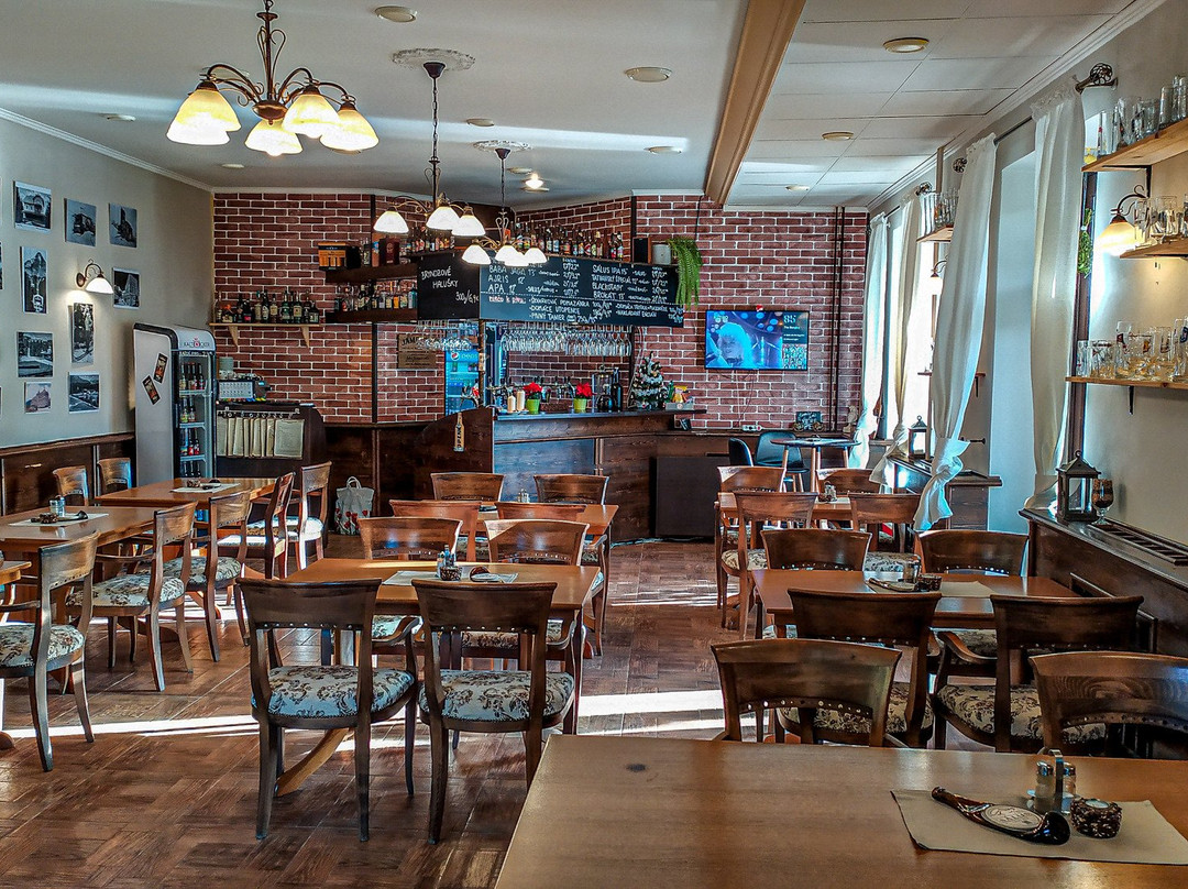 Kezmarske Zlaby餐馆和美食-SALUS Pub