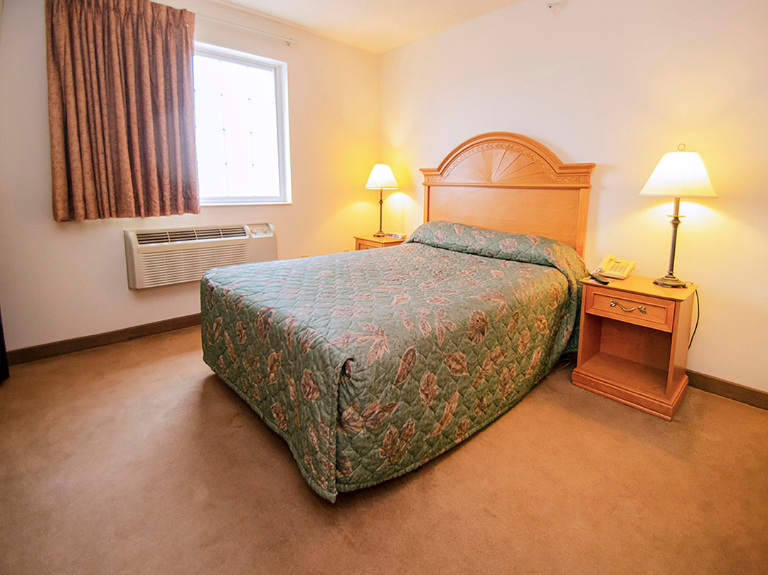 Urbana Inn and Suites主图