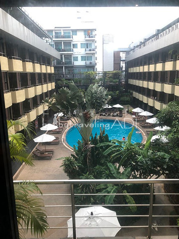 拜伦海滩酒店主图