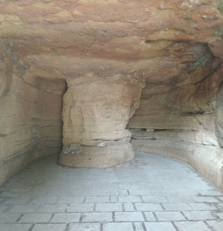 Khambhalida Buddhist Caves景点图片