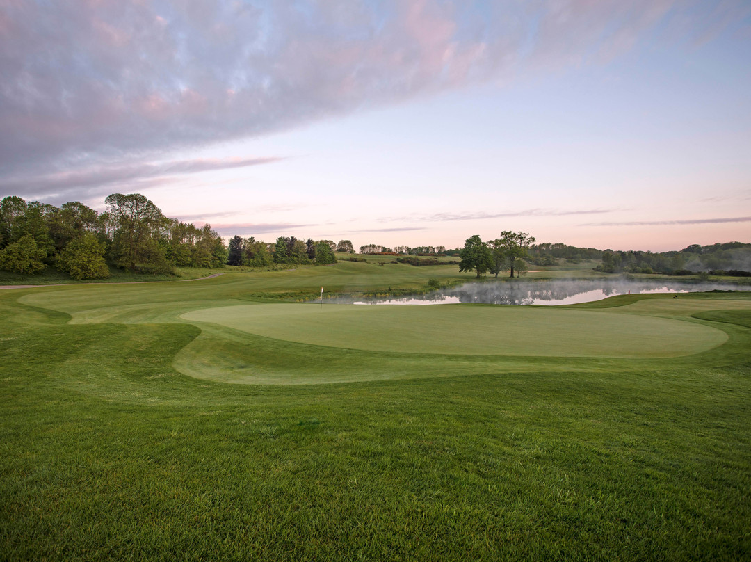 London Golf Club景点图片