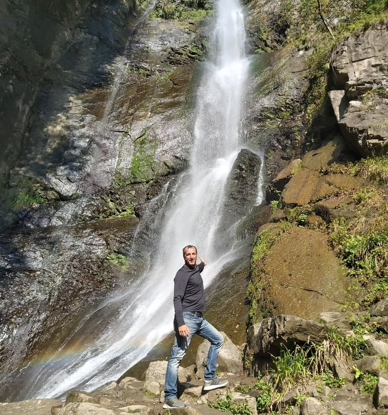 Tkhilnari Waterfall-巴统必去景点